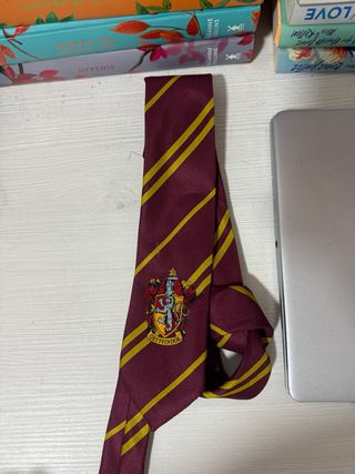 4Corbatas de  Gryffindor y Slytherin, Harry Potter