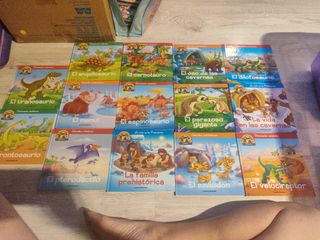 Colección libros de dinosaurios.
