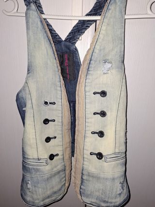 Chaleco vaquero.