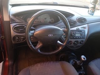 Ford Focus 2000