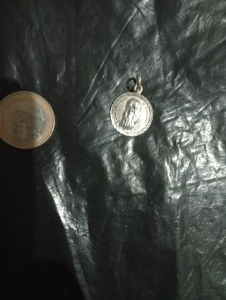 Medalla religiosa con imagen de fray Leopoldo