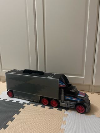 Camión para guardar coches pequeños