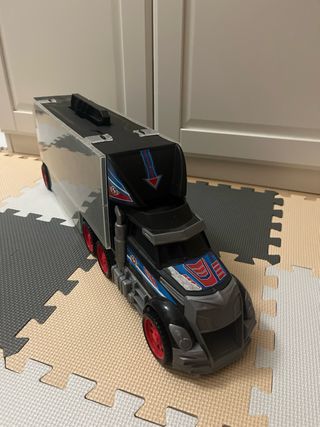 Camión para guardar coches pequeños