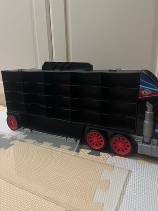 Camión para guardar coches pequeños