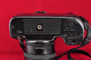 Cámara Nikon F50 (solo cuerpo)