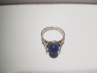 Sortija de lapislázuli