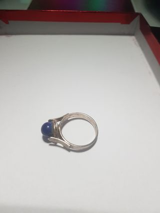 Sortija de lapislázuli