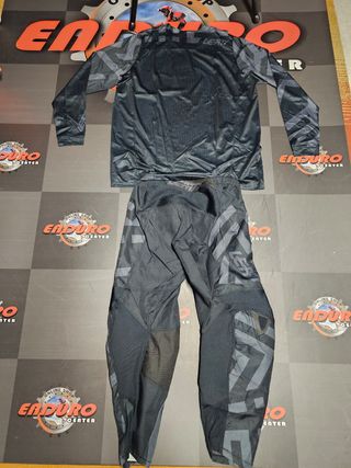 Fato Leatt 3.5 Novo - Várias Cores e Tamanhos