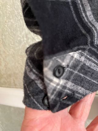 Camisa de cuadros negra