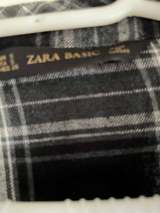 Camisa de cuadros negra