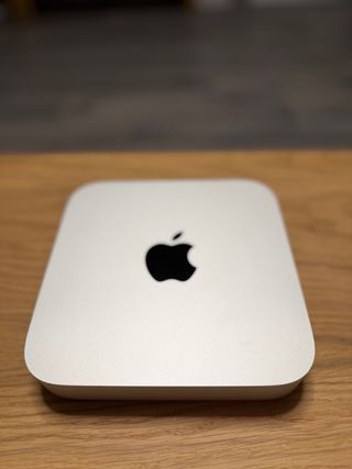 Mac Mini M2 8GB/256GB + Teclado y Ratón Originales
