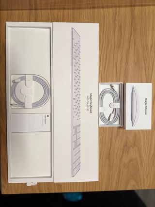 Mac Mini M2 8GB/256GB + Teclado y Ratón Originales