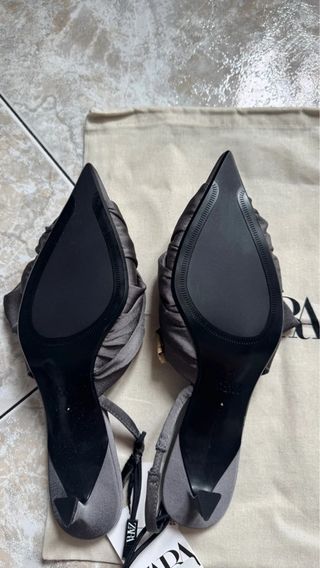 Zapato Tacón Kitten Gris Talla 37 Zara