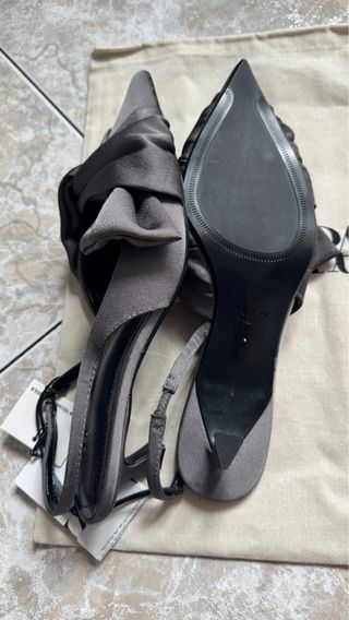 Zapato Tacón Kitten Gris Talla 37 Zara