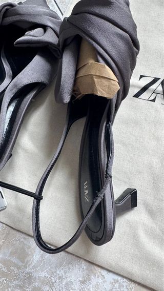 Zapato Tacón Kitten Gris Talla 37 Zara