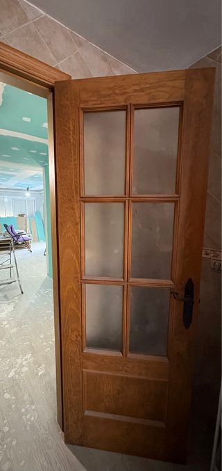 Puerta interior madera
6 puertas 
1 con cristal 