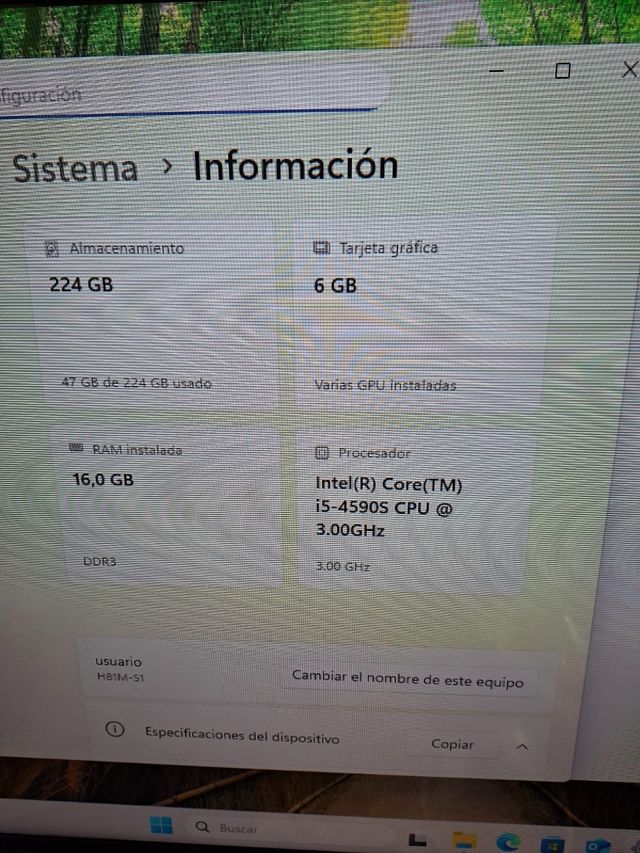 PC Gaming UNYKA Negro con Luces Azules