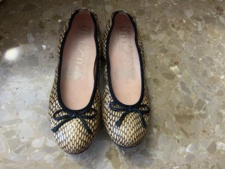 Zapatillas Bailarinas Beige y Negro