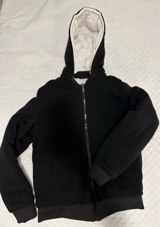 Chaqueta acolchada reversible blanca y negra