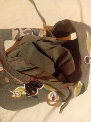 Lote Ropa m-Mujer: Top y Falda y regalo bolso.