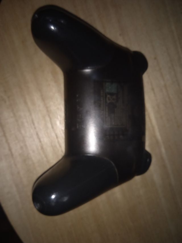 Mando Pro Switch Negro no trae ni cargador ni caja