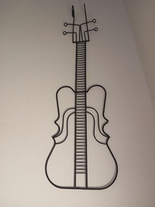 Guitarra Decorativa de Metal
