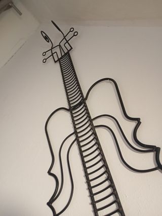 Guitarra Decorativa de Metal