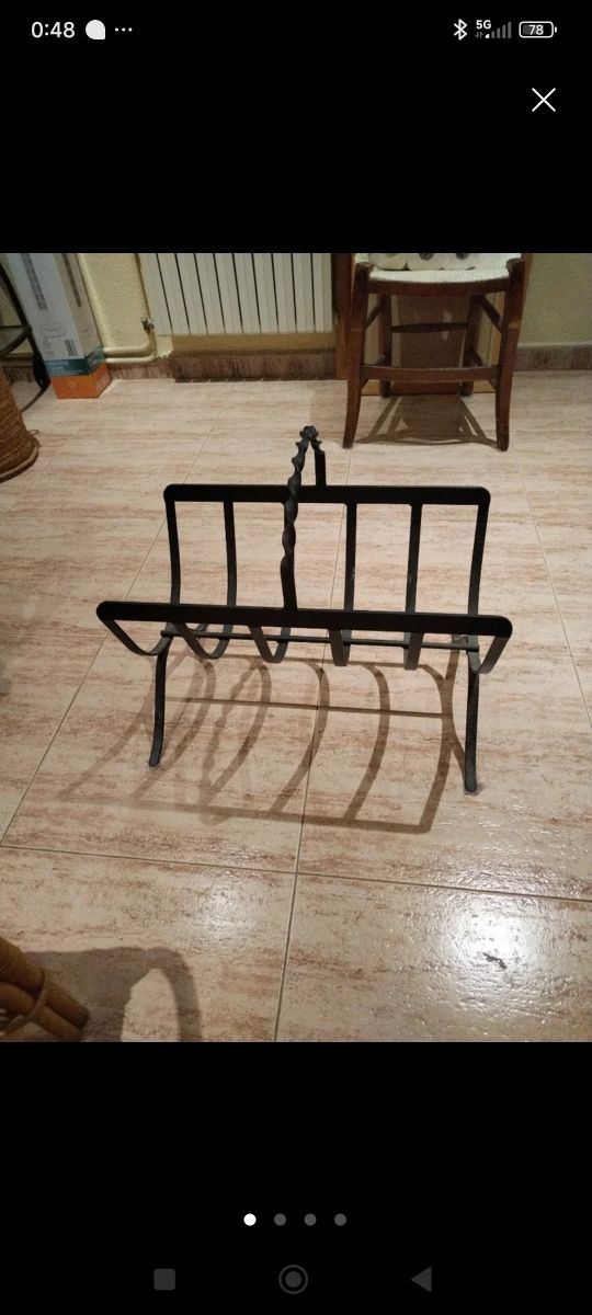 Portariviste nero in ferro battuto