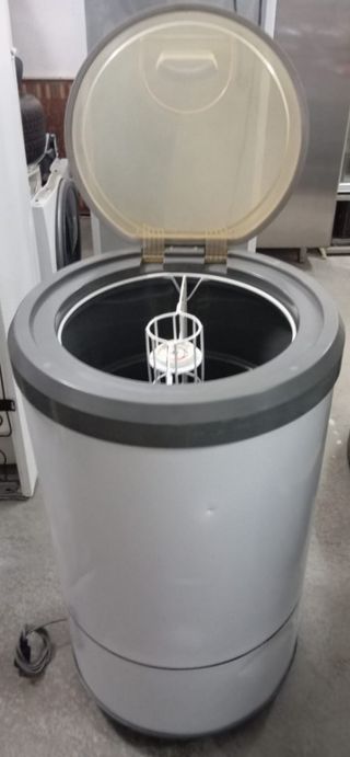 Nevera Lata tipo Botellero por 120€