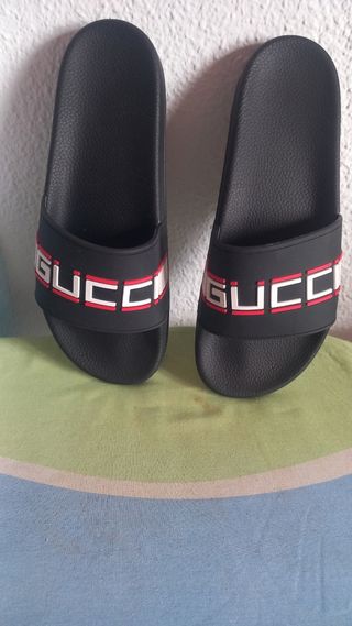 Chanclas Gucci Negras