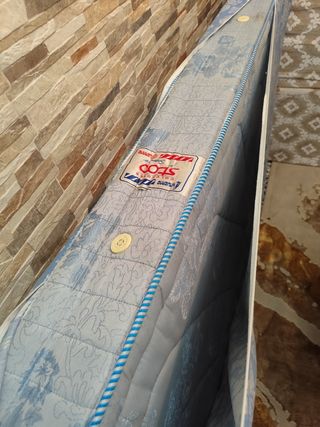 Colchón de tela con estampado floral