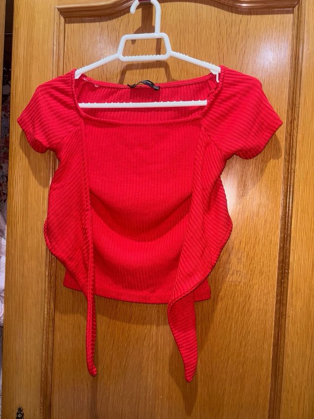 Top lazo rojo