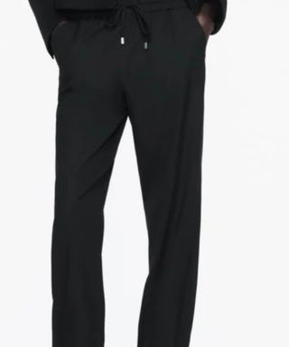 Pantalón jogger mujer tobillero, azul marino. Zara