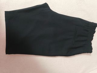 Pantalón jogger mujer tobillero, azul marino. Zara