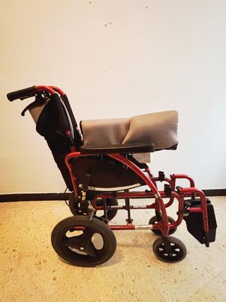 Silla de ruedas marca KARMA