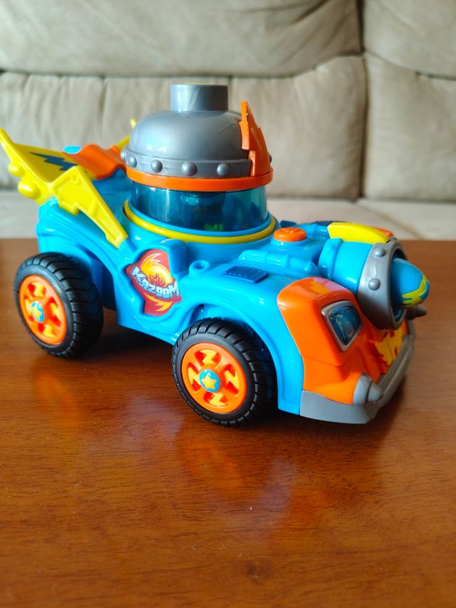 Superthings Kaboom Racer Magicbox