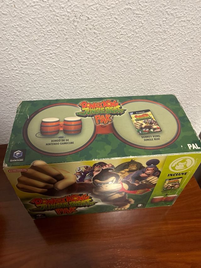 Pacchetto Donkey Kong Jungle Beat per Nintendo GameCube