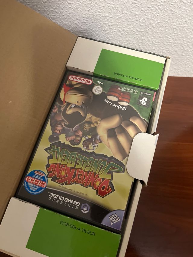 Pacchetto Donkey Kong Jungle Beat per Nintendo GameCube