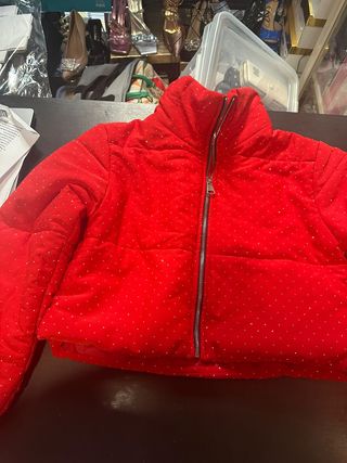Casaco rojo con brillos