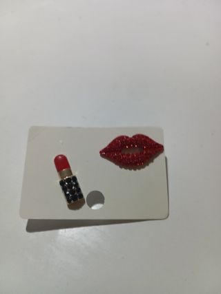 Pendientes Lipstick y Labios Rojos