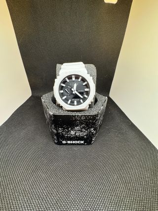 Reloj G-Shock Blanco y Negro