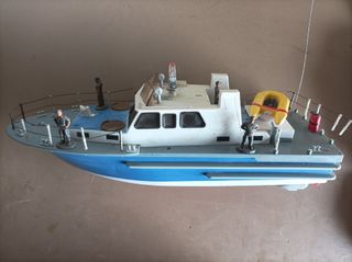 Barco de juguete para reparar
