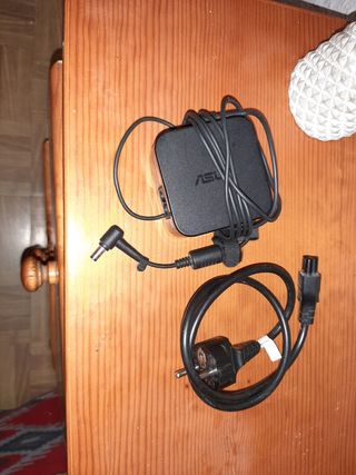 Cargador Asus Portátil