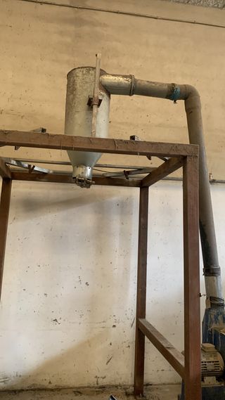 Ciclón con soporte