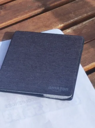 32GB Kindle Oasis Gold Wi-Fi, 2 Fundas, Protector