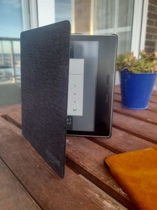 32GB Kindle Oasis Gold Wi-Fi, 2 Fundas, Protector