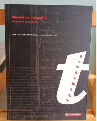 Manual de tipografía: del plomo a la era digital.-