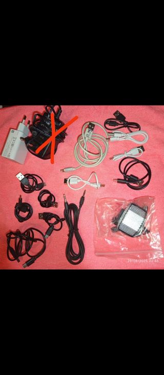 Cables y cargadores varios