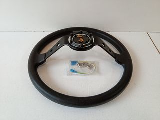 Volante deportivo desplazado negro