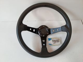Volante deportivo desplazado negro